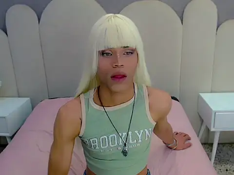 taylor_skinny webcam