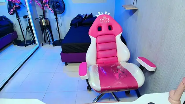 Maggy_t18 webcam