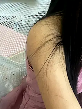 Mina048 webcam
