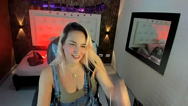 alezzafox__ webcam