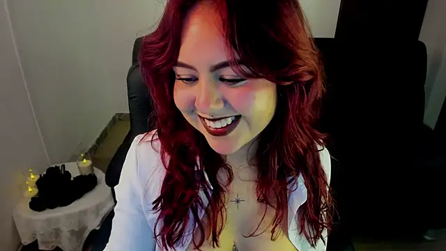 crimson_tati_ webcam