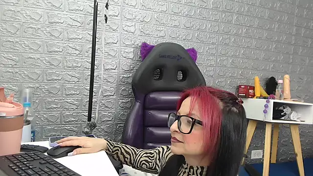 angierot2025 webcam