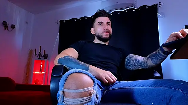 MightyAaron66 webcam