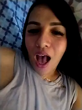 Yourbabyshane webcam