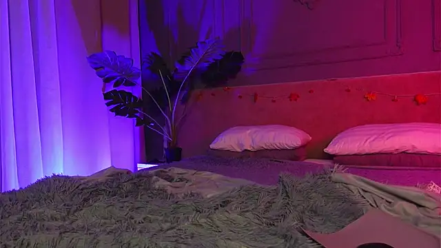 Liv_Fay webcam