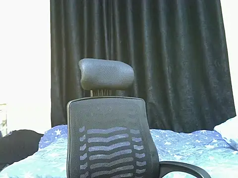 Horny-slut_ webcam