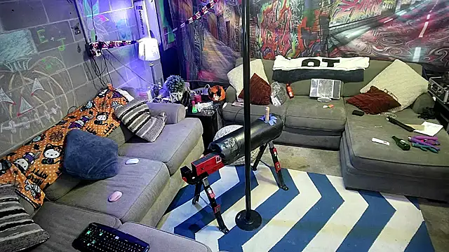 KRYZTALYNXXX webcam
