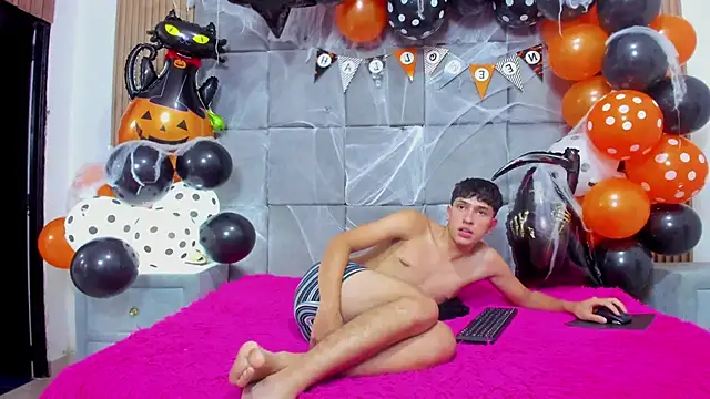 ChanellandMax webcam