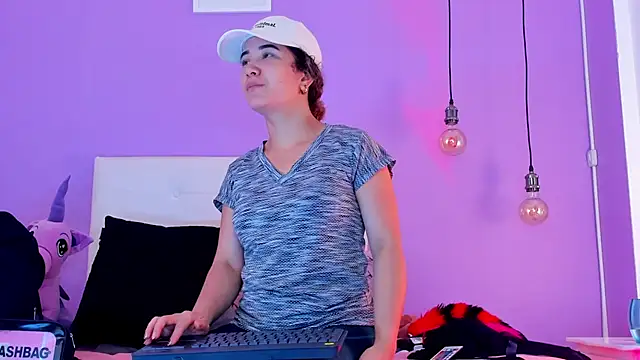 Charlotte11-11 webcam
