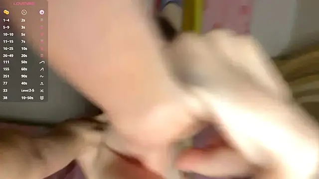 VibeQueenLucy webcam