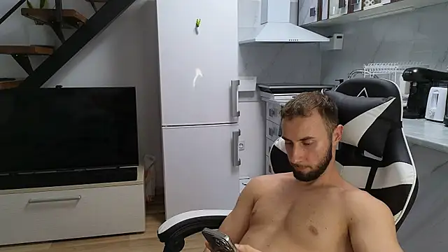 RyanStorm_ webcam