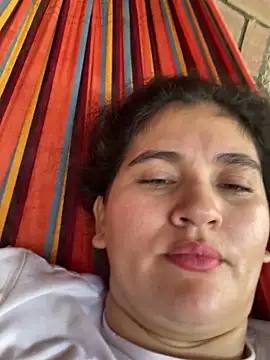 lunasexyhot18 webcam