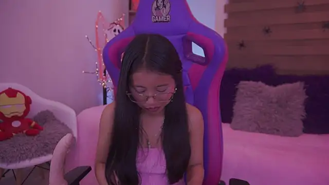 Zoe_Skyler webcam