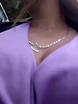 Laura-Hernandez webcam