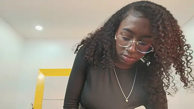 Qeen_blackk webcam