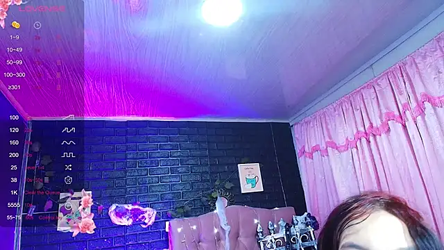loren_tits24 webcam