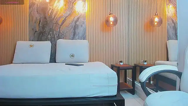 chloe_murray webcam