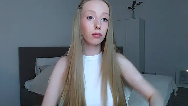 Luna_insniity webcam