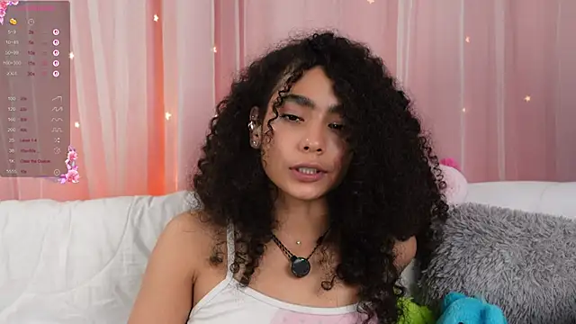 Victoria_Curly webcam