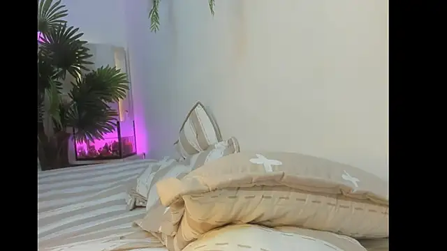 Angel_superhuge webcam