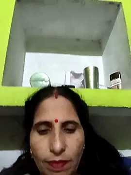 Webcam Model (Hot_liya54)  is live.Free join now!