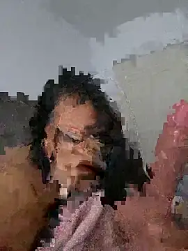 Webcam Model (pmonie)  is live.Free join now!