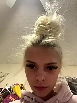 itspinkkk live show on StripChat 