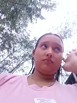 Webcam Model (young_dairy01)  is live.Free join now!