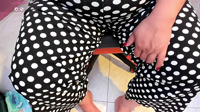 agathaxxx-69's Stripchat show and profile