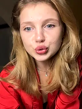 Webcam Model (Emaline_Fane)  is live.Free join now!