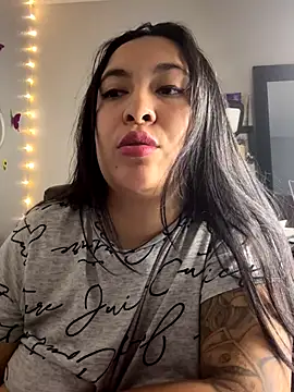 latina_curvy22