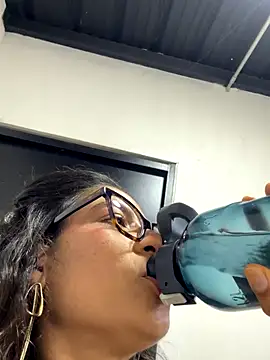 valerievan (F young) - Sensual dance naked in the restrooms✨