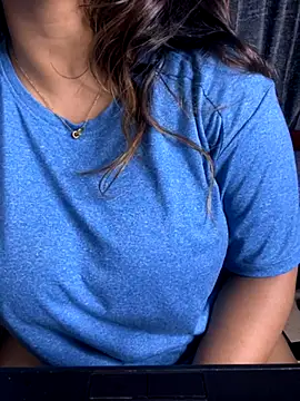 Webcam Model (Ritu-Babe)  is live.Free join now!