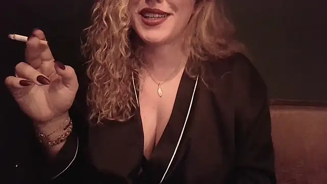 SaltyCurls – webcam model profile photo