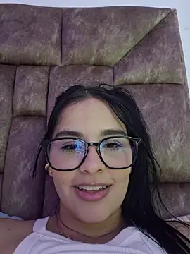 Webcam Model (heyshaa)  is live.Free join now!