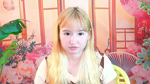 Pinkie_Princes live show on StripChat 