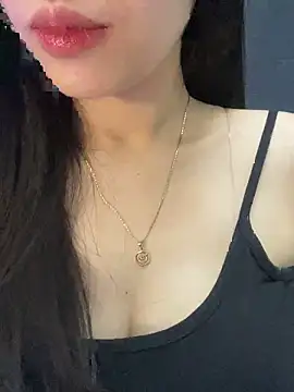 lin_baby xxx live show