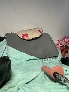 Webcam Model (coral1727)  is live.Free join now!