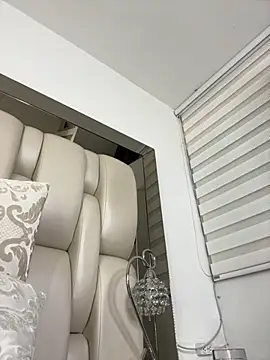 alisson_foxxx1 (Ask my age) - oil in pussy