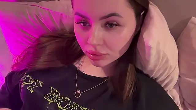 AlmaryKim Live Webcam on Stripchat