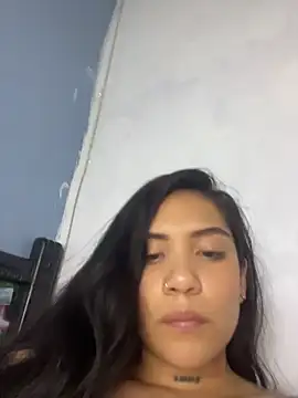 Webcam Model (liahouses)  is live.Free join now!