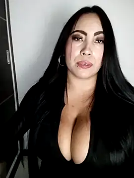 Webcam Model (dayanna_86)  is live.Free join now!