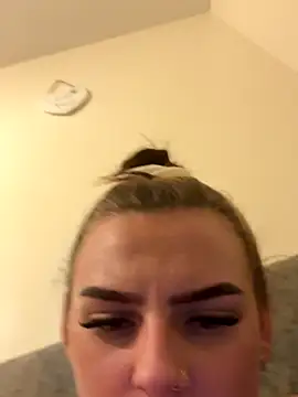 Webcam Model (Summer21k)  is live.Free join now!