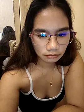 Webcam Model (Kissy07)  is live.Free join now!