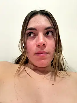 Webcam Model (AnastasiaGrey___)  is live.Free join now!