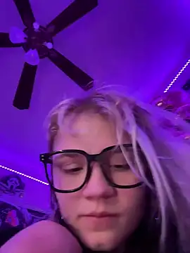 Cutiepiespanks webcam