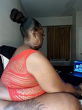 Webcam Model (Thickkemzz41)  is live.Free join now!