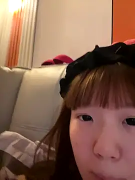 D-033 live show on StripChat 