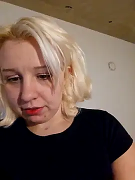 Webcam Model (RaisingDaisy)  is live.Free join now!