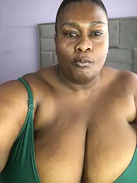 Webcam Model (bustytitsxxx)  is live.Free join now!